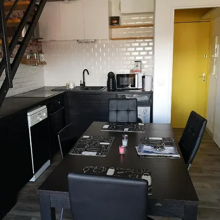Appartement Studio With Large Balcony And Nice View By Weekome Vallauris